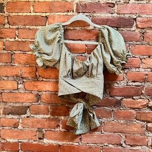 Tie-back puff sleeve light green polkadot top